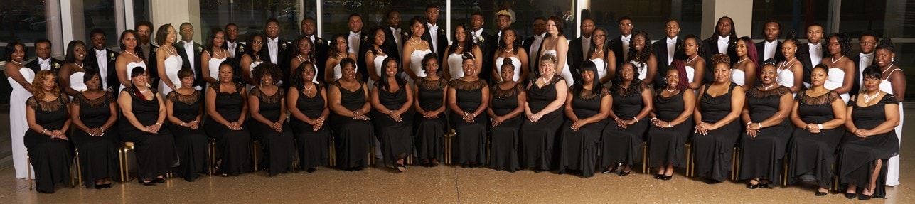 2017 Beautillion Court group portrait